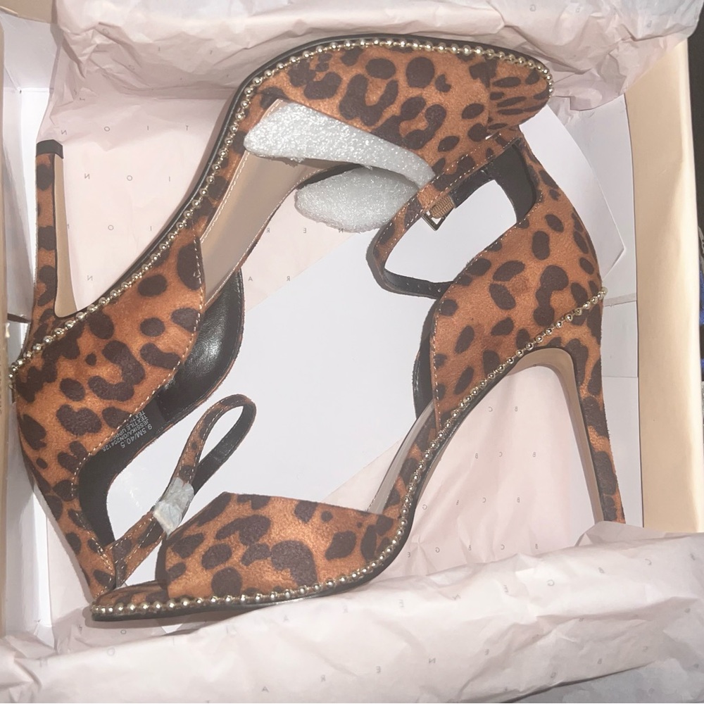 Cheetah heeled sandals (New)
